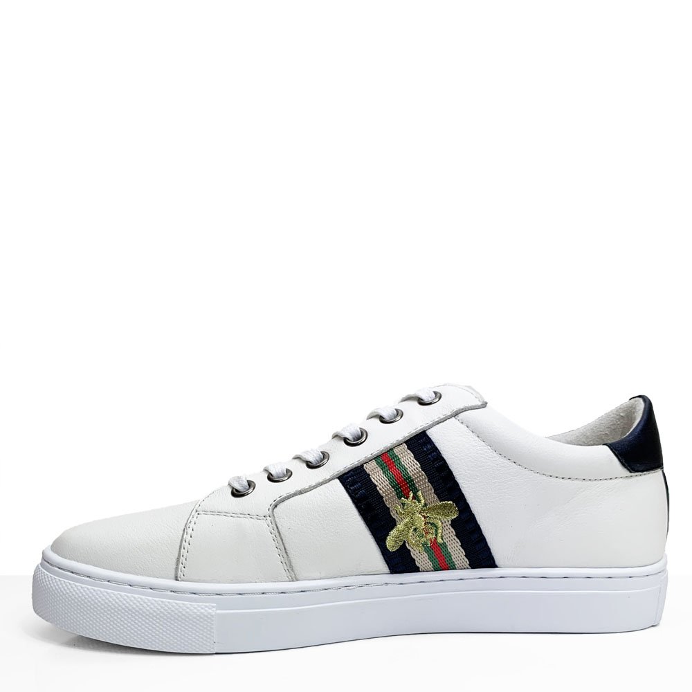 zara skechers