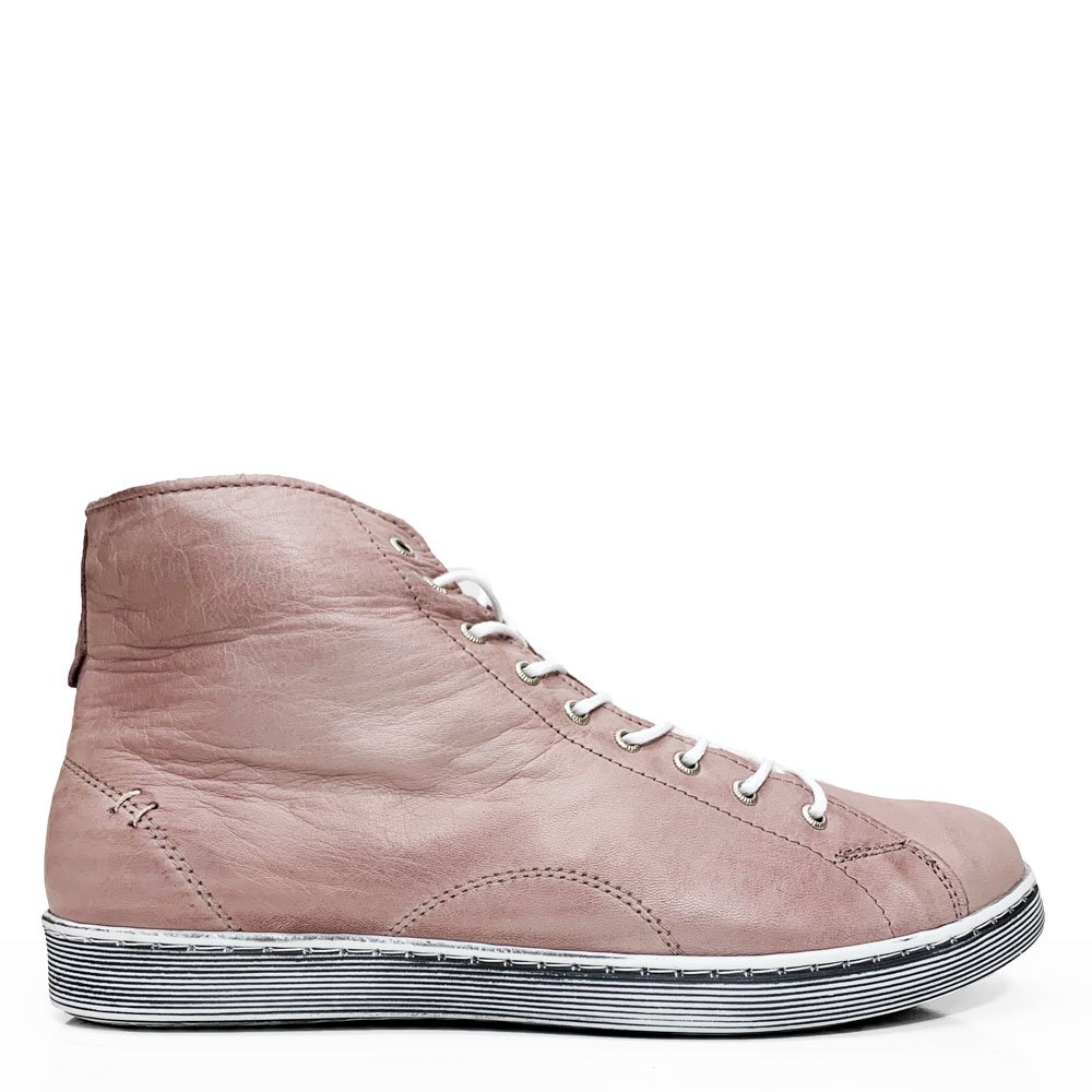where are rilassare shoes made