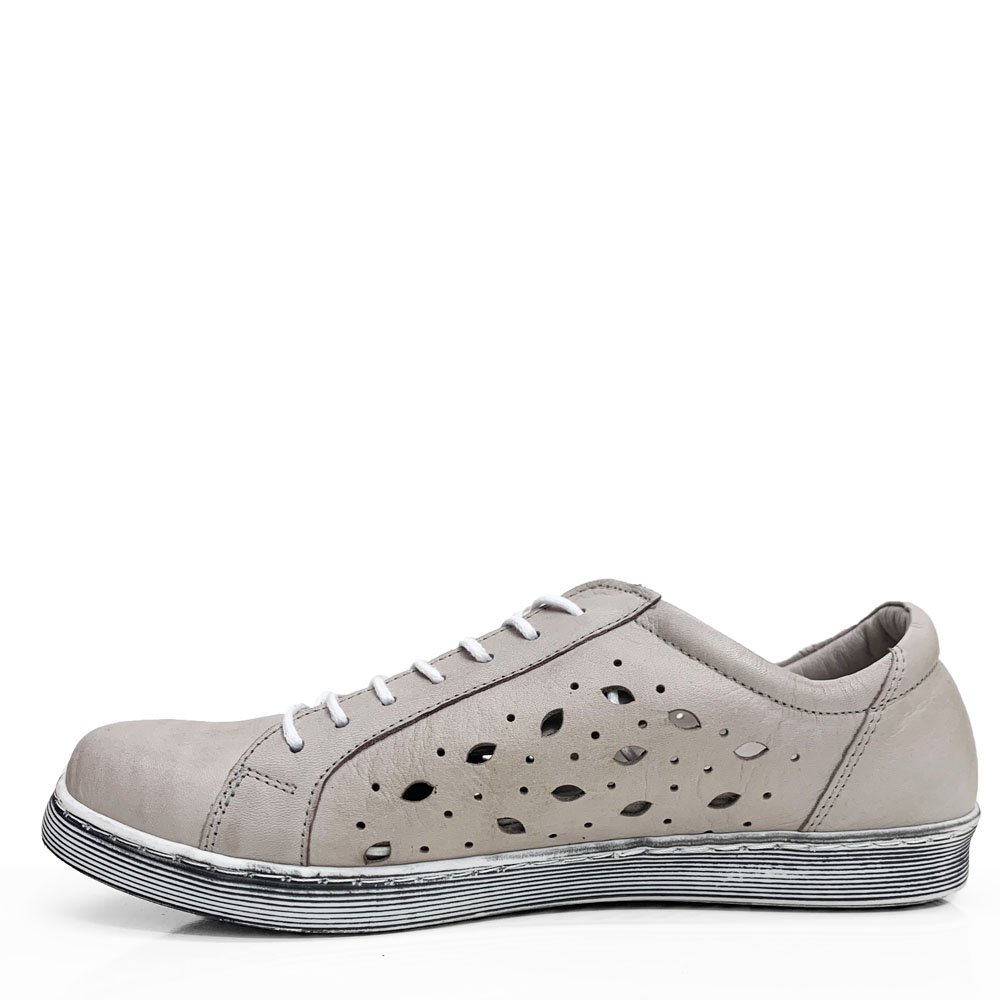 where are rilassare shoes made