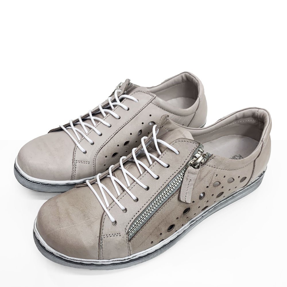 where are rilassare shoes made