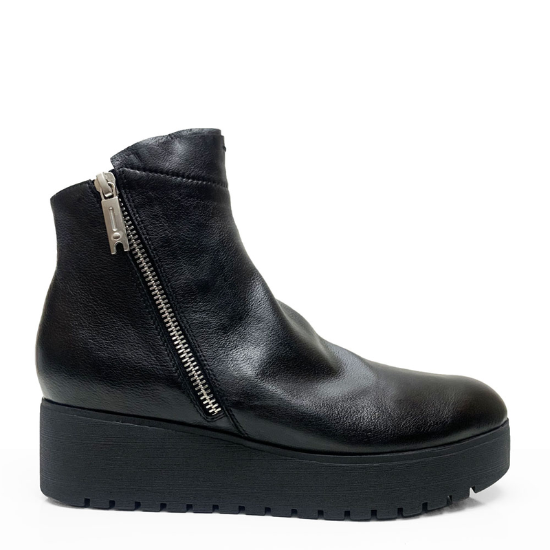 Django & Juliette Kaden Platform Boot